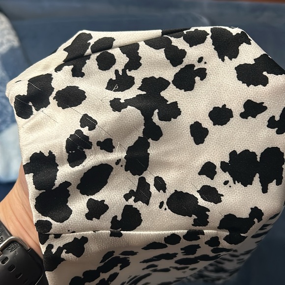Super cute mini black-and-white cow print skirt - Picture 4 of 4